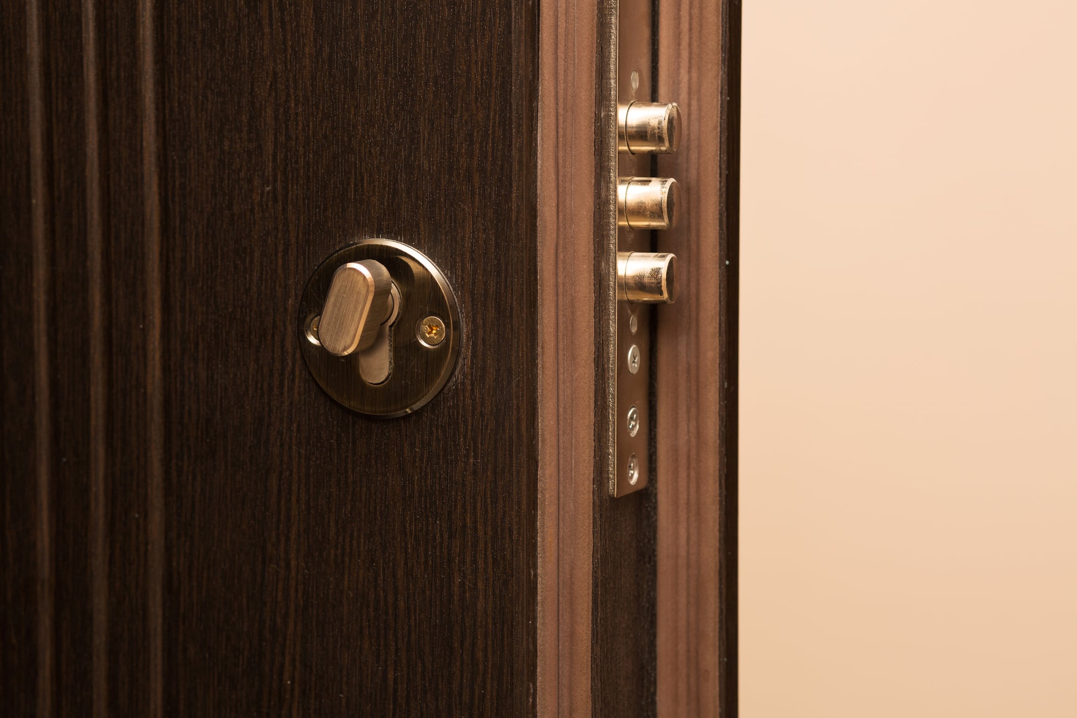 Renforcement de la sécurité d’une porte
